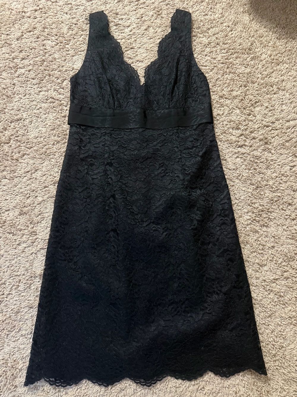Maggy London Black Lace V-Neck Midi Dress